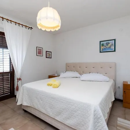 Apartment Zeljko Kampor